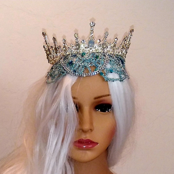 "ANYA" Turquoise & Silver Medieval Goddess Wedding Ballgown Set - Picture 7 of 14